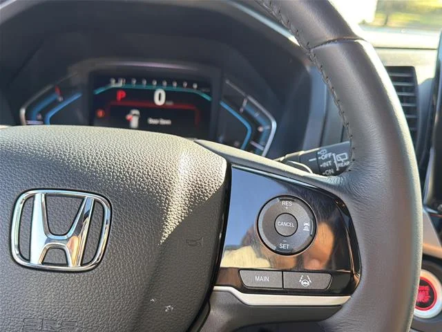 Used 2019 White Diamond Pearl Honda  image 18