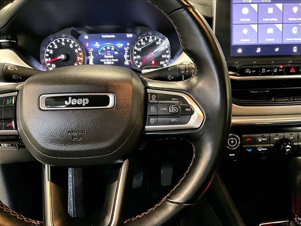 Used 2022 Black Jeep Limited image 25