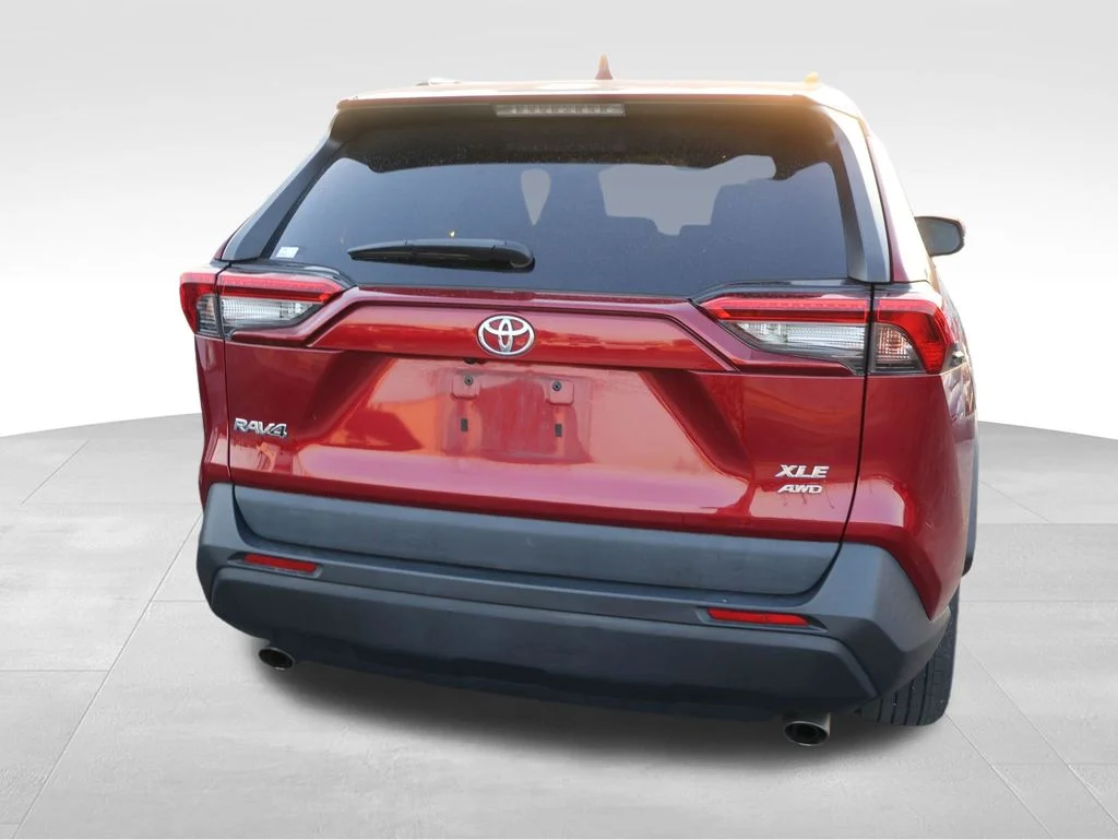 Used 2021 Red Toyota XLE image 15