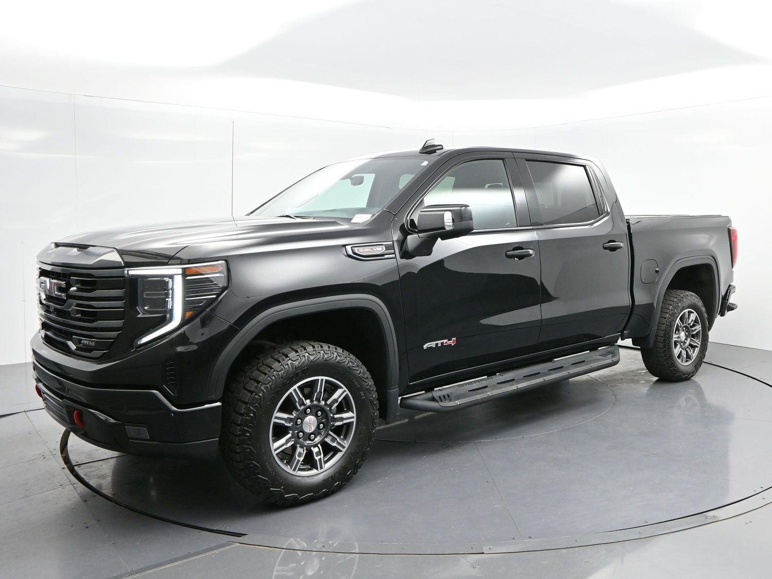 Used 2024 Onyx Black GMC AT4 image 4