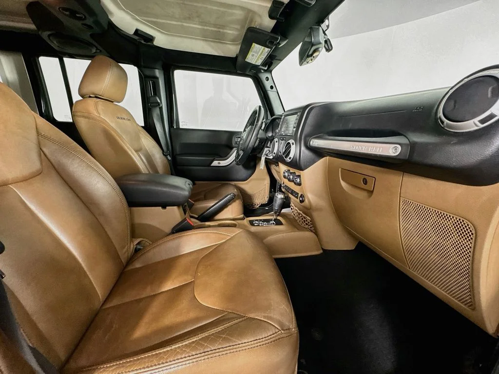 Used 2014 Black Clearcoat Jeep Unlimited Rubicon image 33