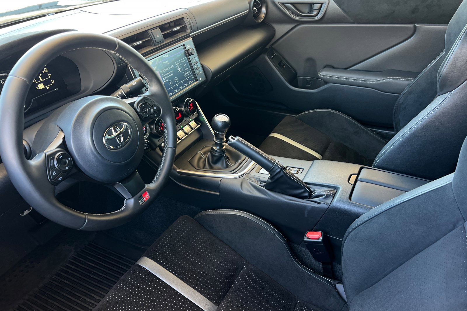 Used 2025 Pavement Toyota Premium image 9
