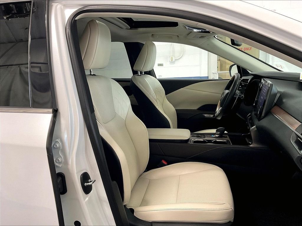 Used 2024 White Lexus 350 Premium image 11