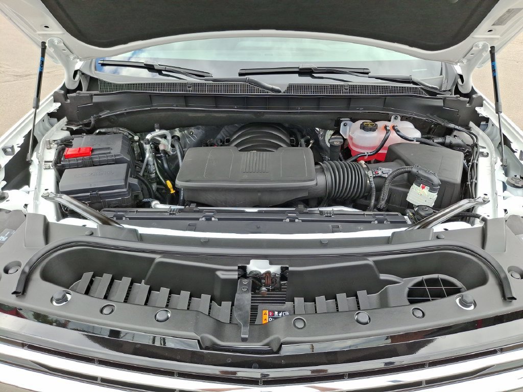 2025 Chevrolet Suburban Premier - Photo 18