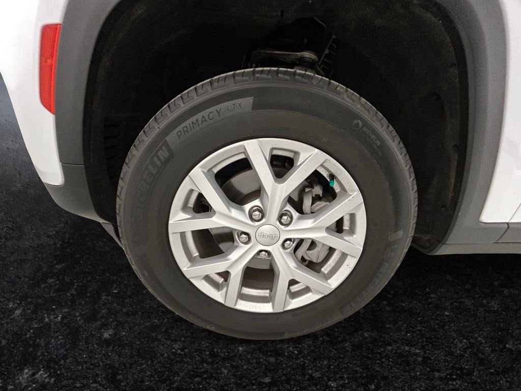 Used 2023 White Jeep Limited image 27