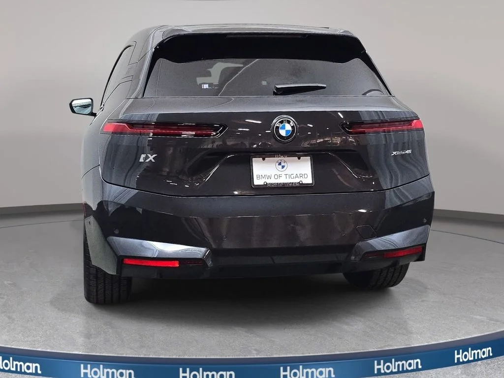 Used 2026 Dark Graphite Metallic BMW xDrive45 image 7