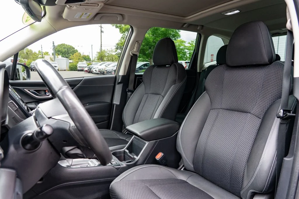 Used 2022 Green Subaru Premium image 21