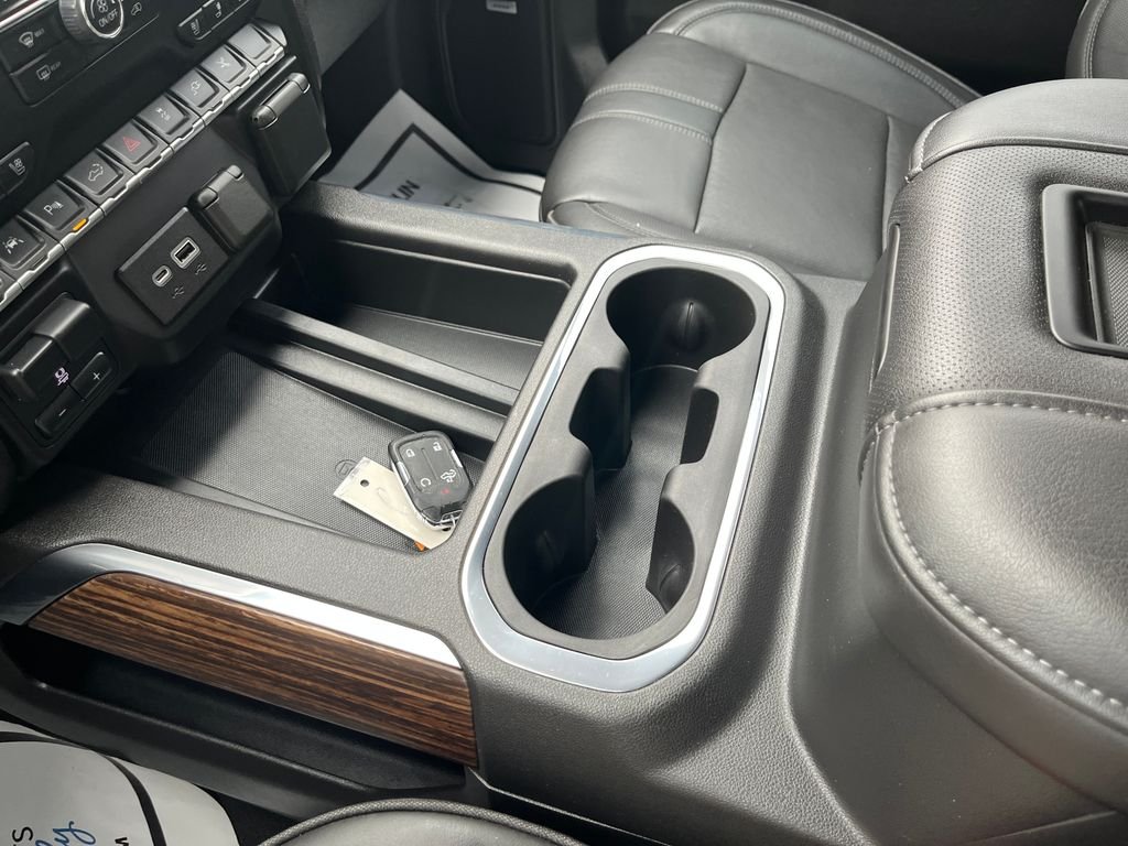 Used 2022 Black Chevrolet High Country image 20