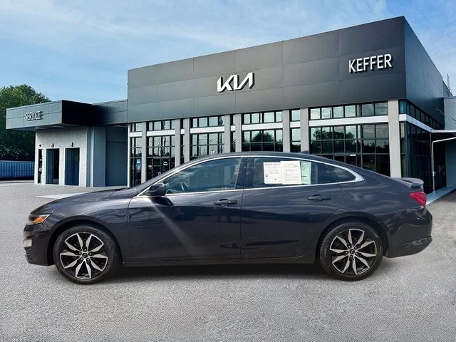 Used 2023 Gray Chevrolet RS image 5