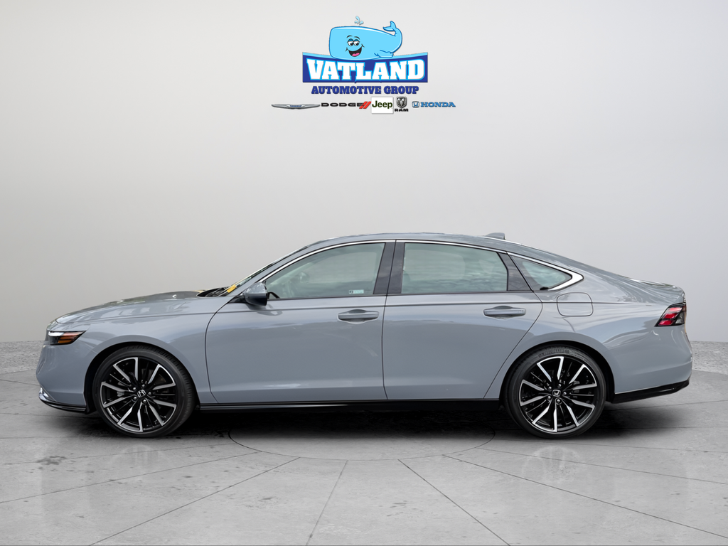 Used 2024 Gray Honda Touring image 2
