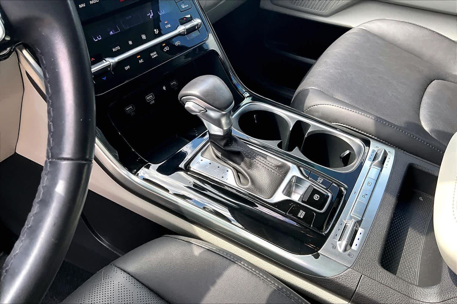 Used 2024 Ceramic Silver Kia SX image 15