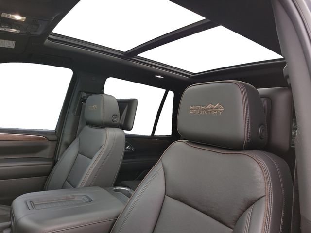 Used 2023 Black Chevrolet High Country image 7