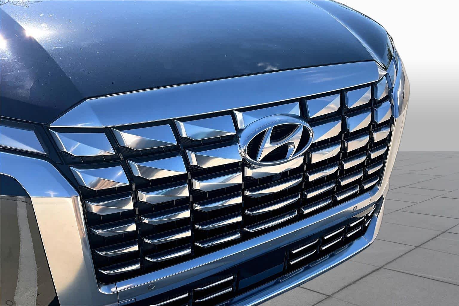 Used 2024 Abyss Black Pearl Hyundai Calligraphy image 30