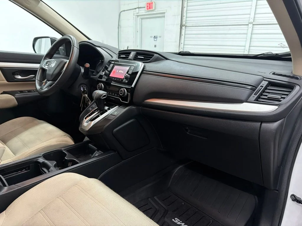 Used 2019 White Honda LX image 29