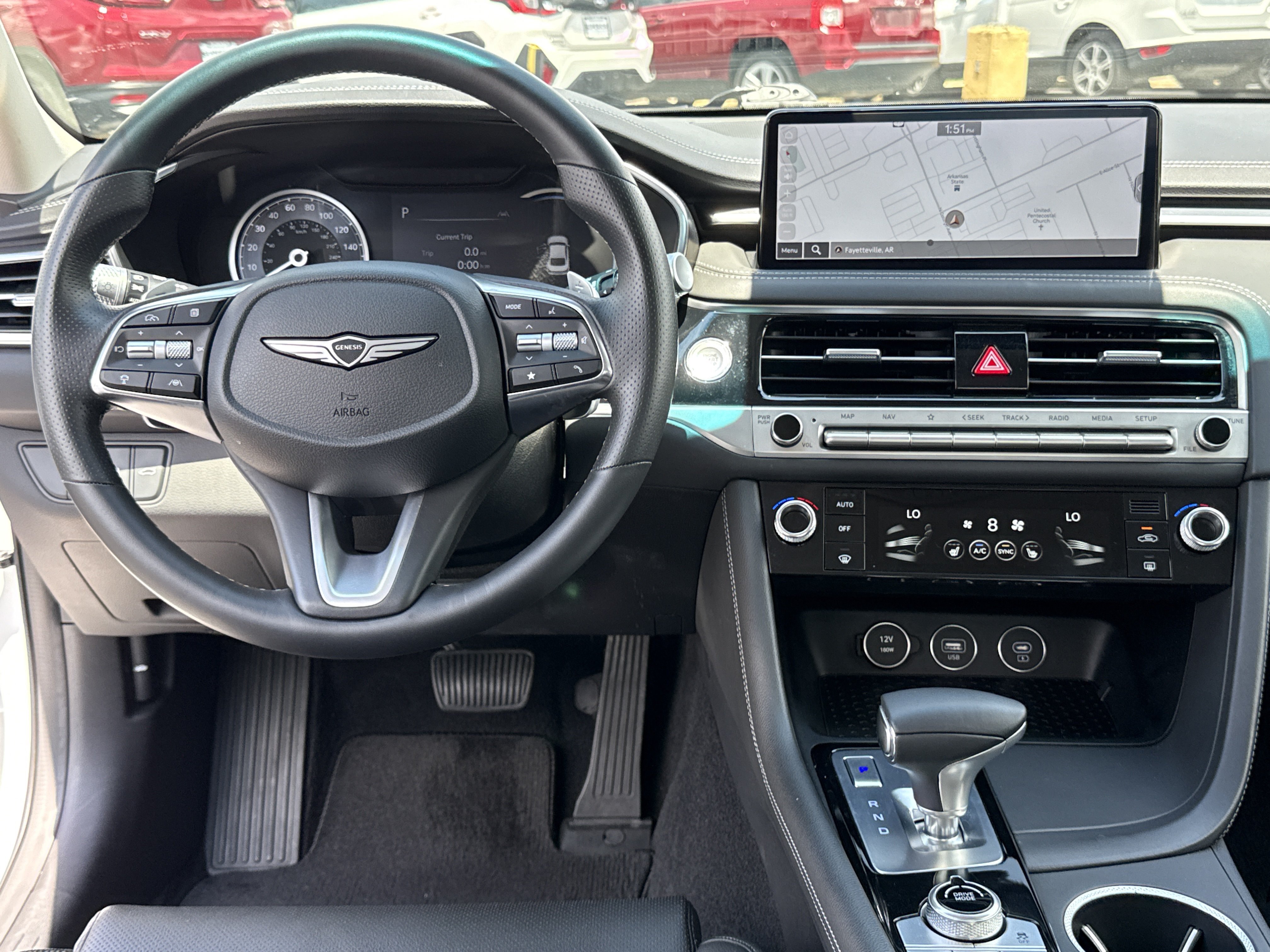 2025 GENESIS G70 Standard - Photo 7