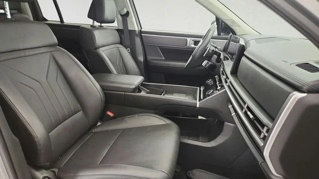 Used 2024 Shimmering Silver Pearl Hyundai XRT image 30