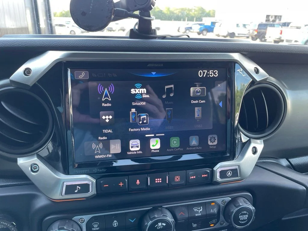 Used 2023 Gray Jeep Sport S image 14