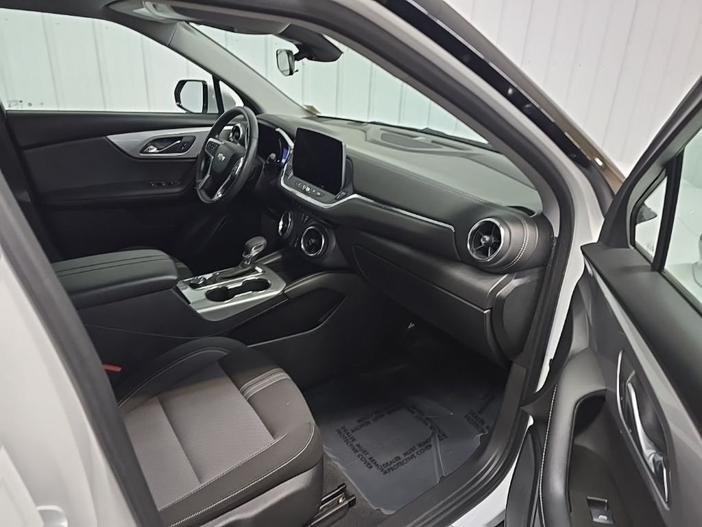 Used 2023 Summit White Chevrolet LT image 15