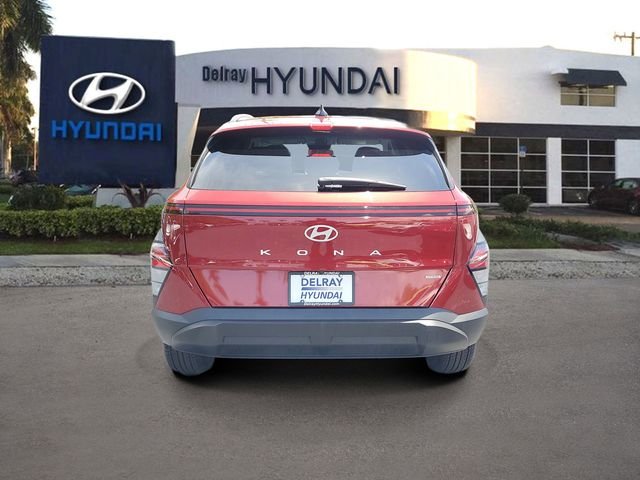 Used 2024 Red Hyundai SEL image 5