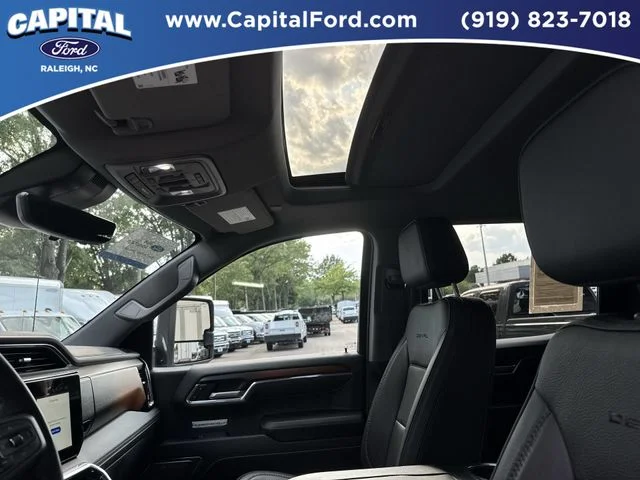Used 2024 White GMC Denali image 22
