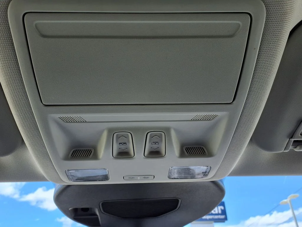 Used 2025 Red Ford Platinum image 30