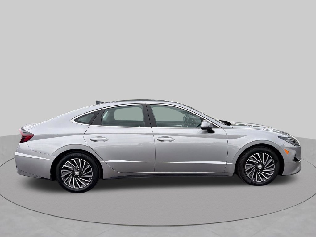 Used 2023 Silver Hyundai SEL image 20