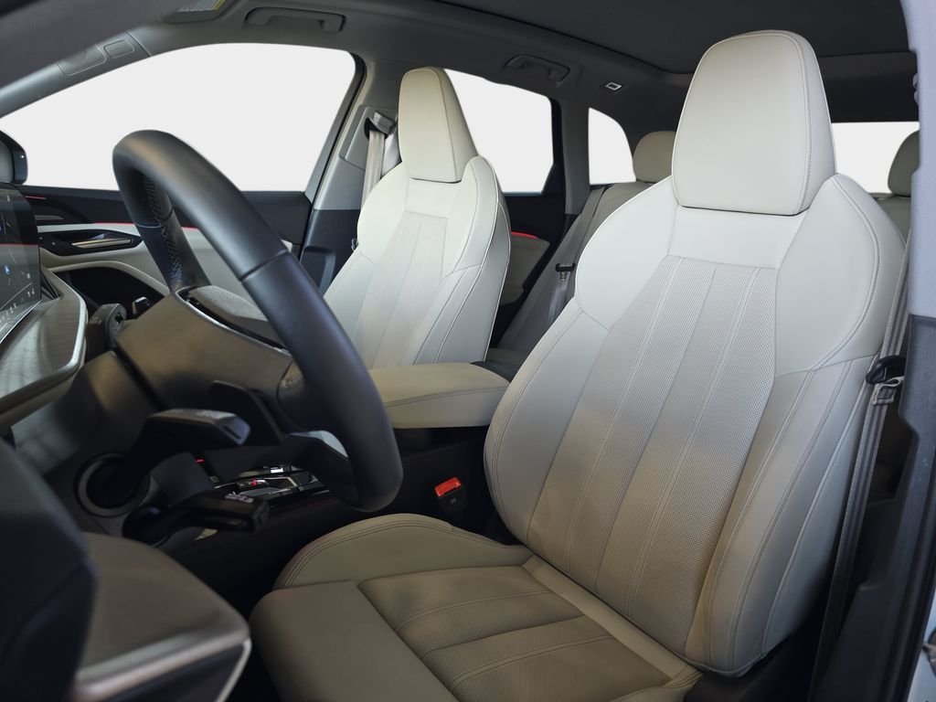 Used 2025 White Audi 2.0T Prestige image 18