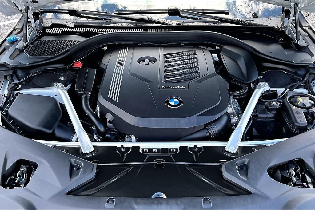 2026 BMW 8 Series 840i - Photo 8
