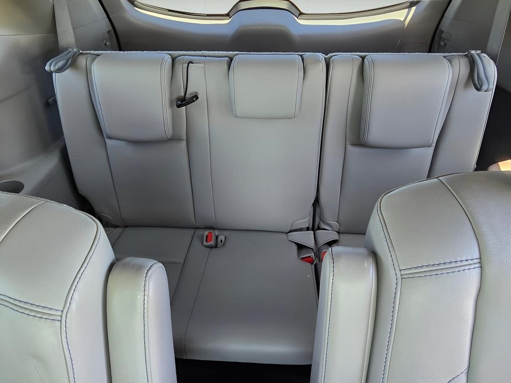 Used 2014 Shoreline Blue Pearl Toyota XLE image 14