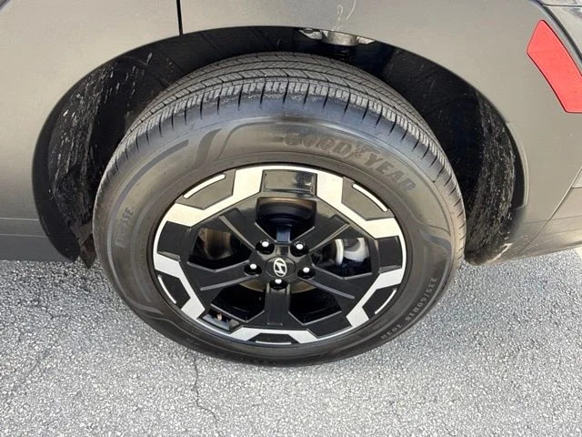 Used 2026 Gray Hyundai SEL image 31