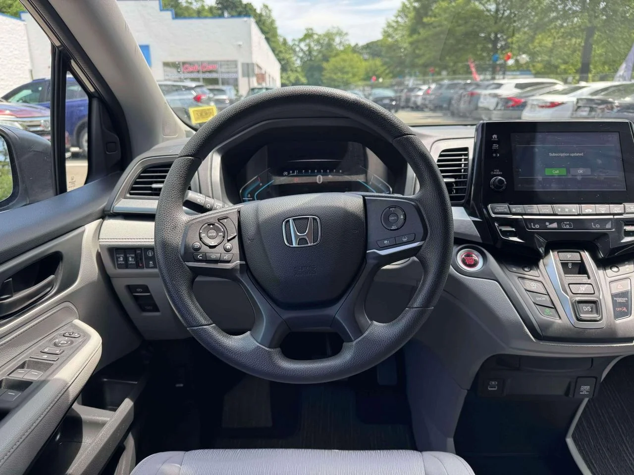 2024 Honda Odyssey EX - Photo 25