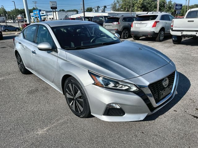 Used 2021 Silver Nissan 2.5 SV image 11