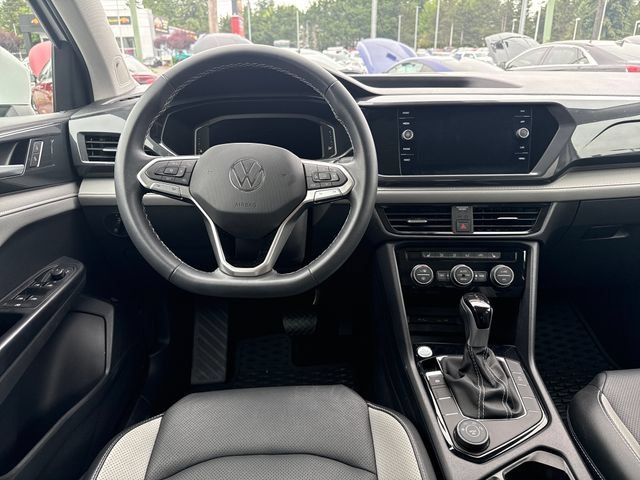 Used 2023 Pure White Volkswagen SEL image 12