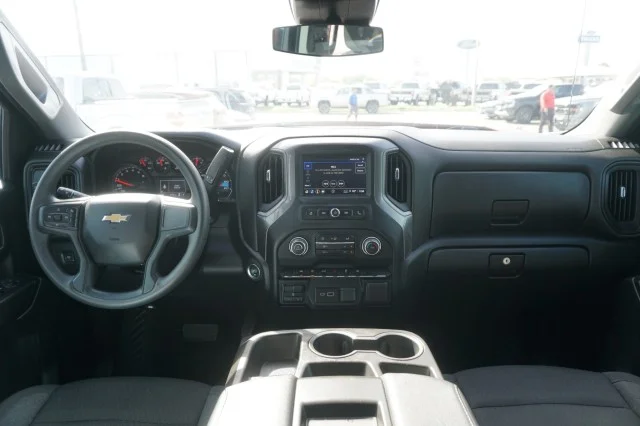 Used 2024  Chevrolet Custom image 20