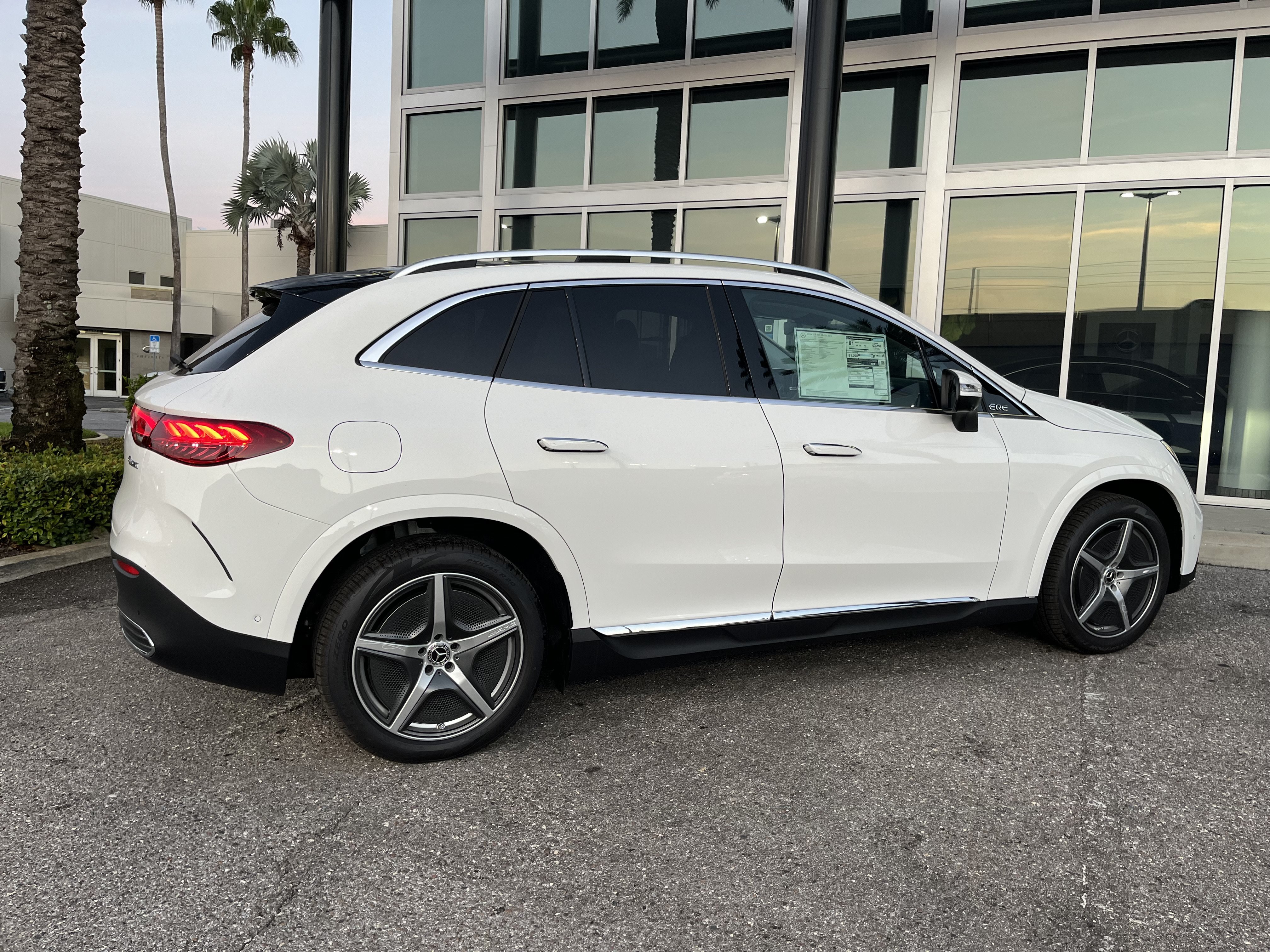 New 2026 POLAR WHITE Mercedes-Benz EQE 320 image 7
