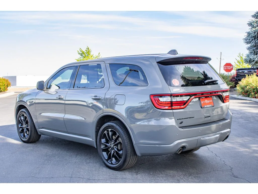 Used 2021 Destroyer Gray Clearcoat Dodge SXT Plus image 5