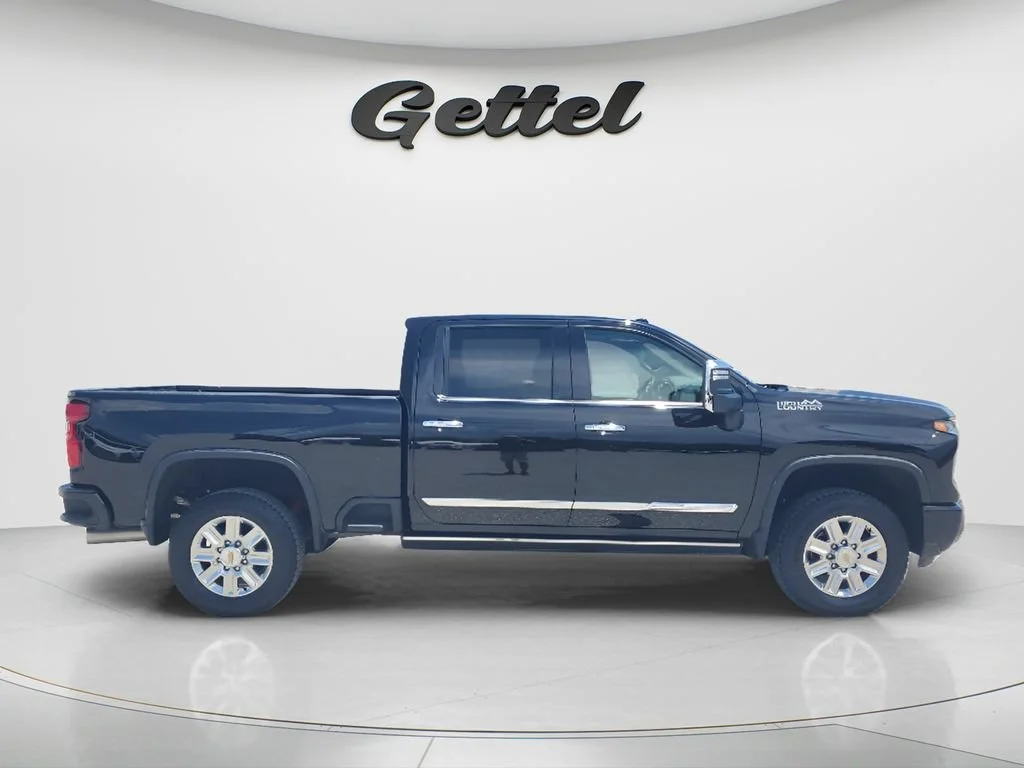 Used 2024 Black Chevrolet High Country image 4