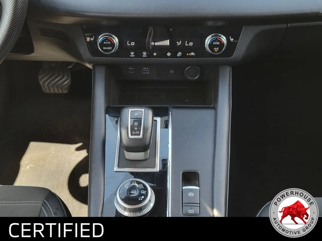 Used 2024  Mitsubishi SE image 23