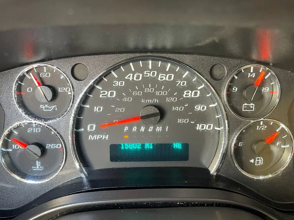 Used 2025 Summit White Chevrolet 1LT image 24