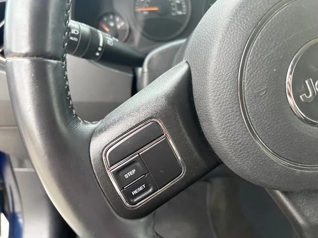 Used 2017 Blue Jeep Latitude image 20
