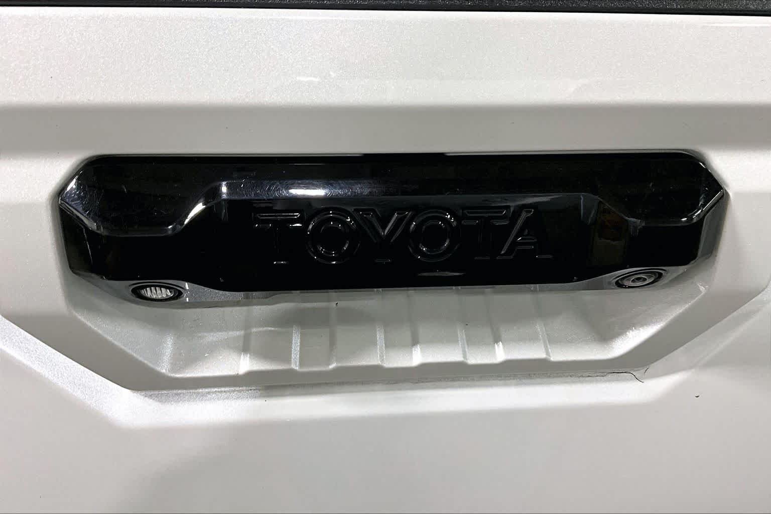 Used 2023 Wind Chill Pearl Toyota Limited image 10