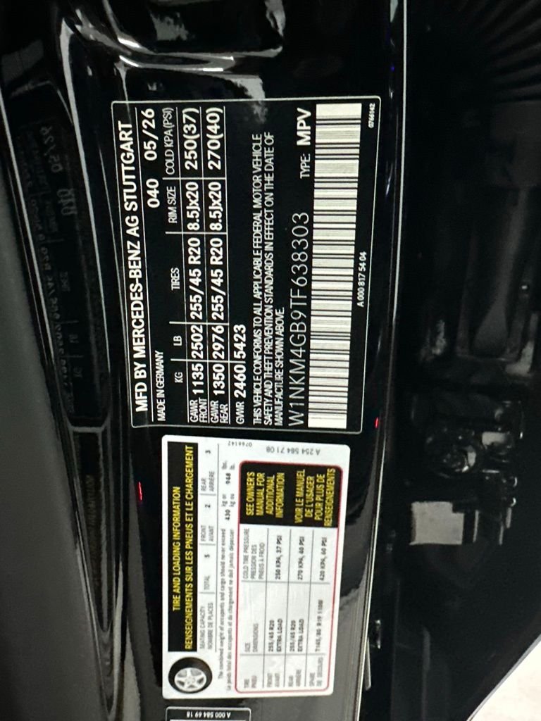 New 2026 Black Mercedes-Benz GLC 300 image 30