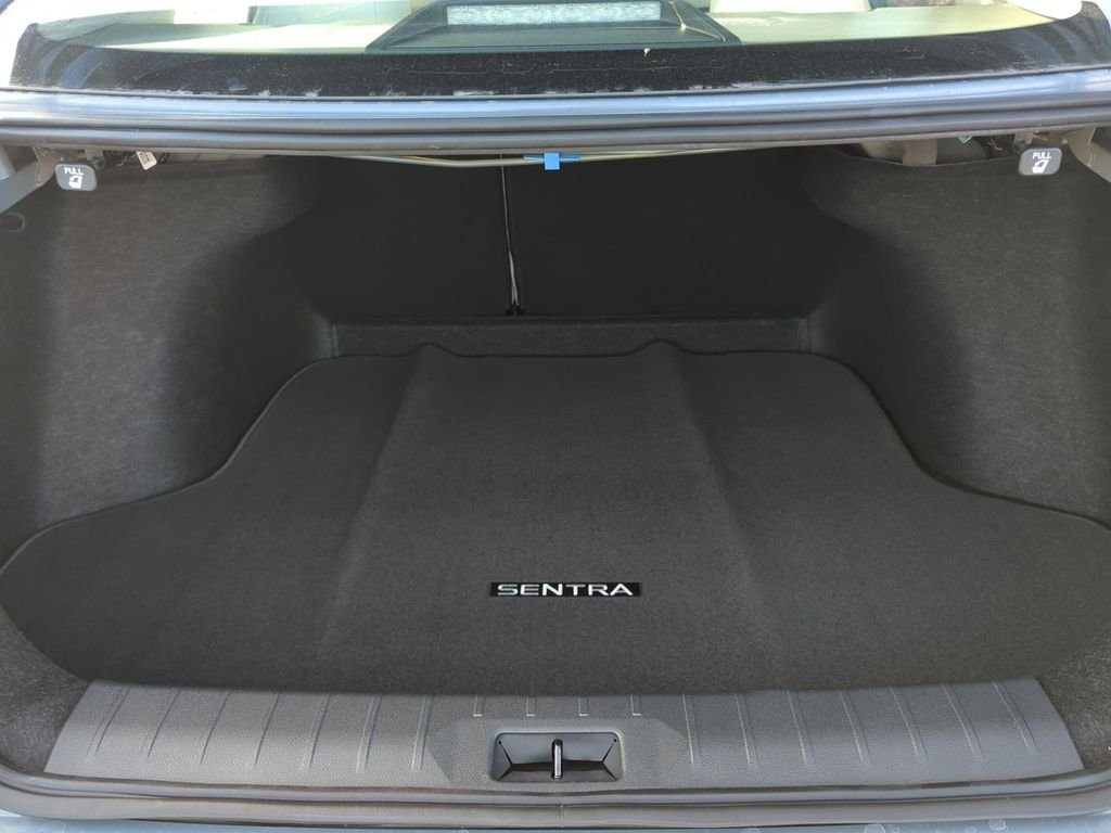 New 2026 Atlantic Gray Metallic Nissan SL image 27