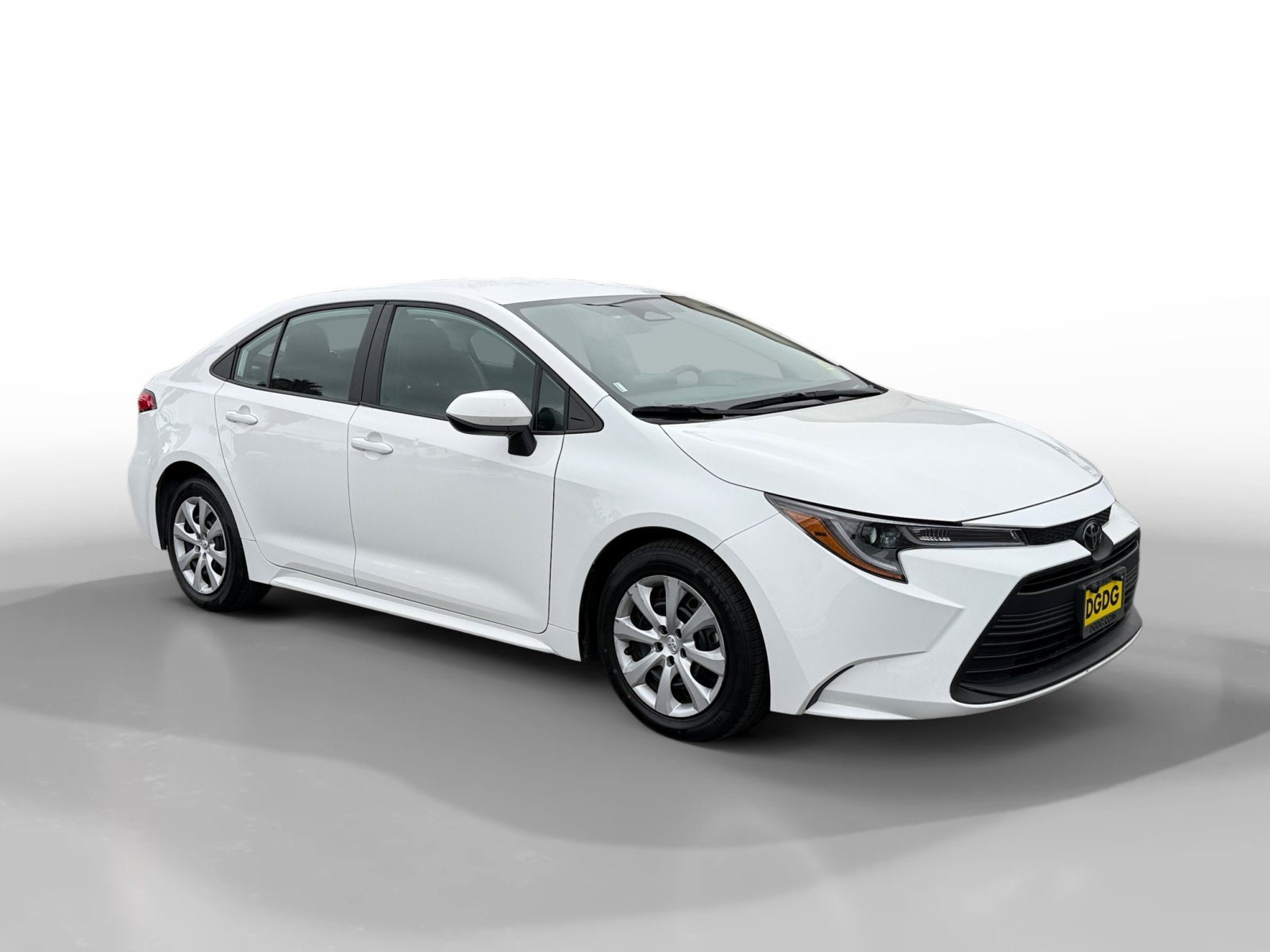 Used 2024 Ice Toyota LE image 7