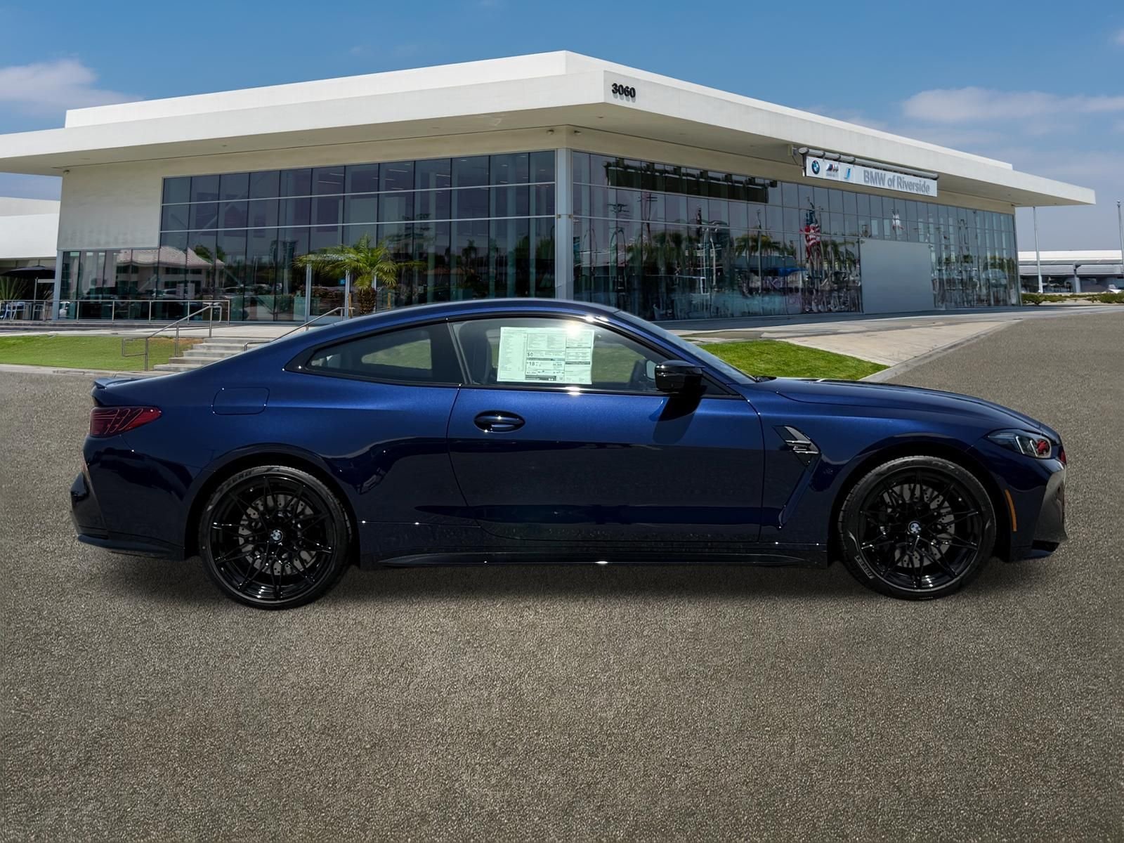 New 2027 Tanzanite Blue II Metallic BMW Competition image 12