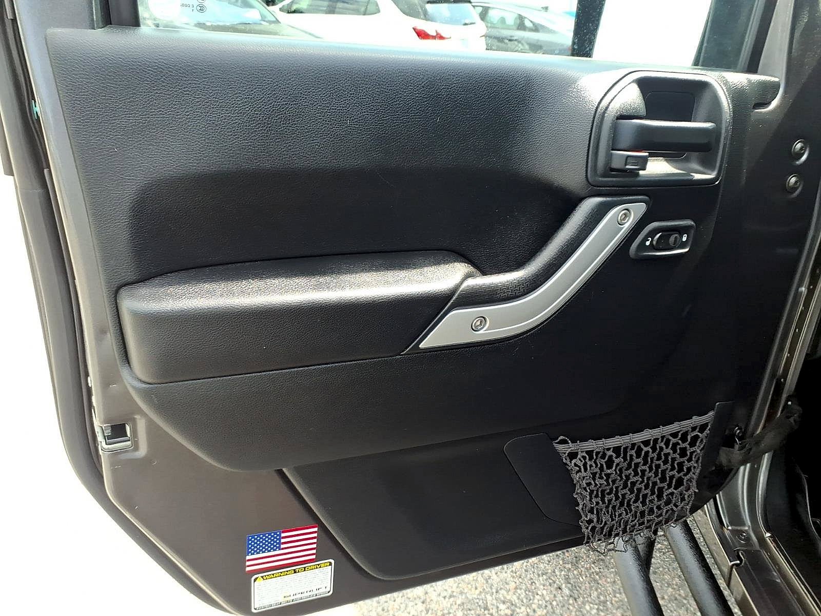 Used 2017 Granite Crystal Metallic Clearcoat Jeep Rubicon image 13
