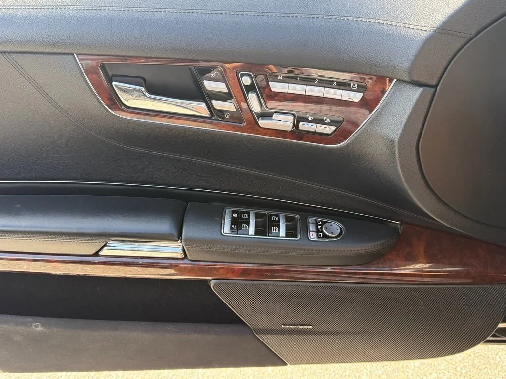 Used 2013 Black Mercedes-Benz CL 550 image 22