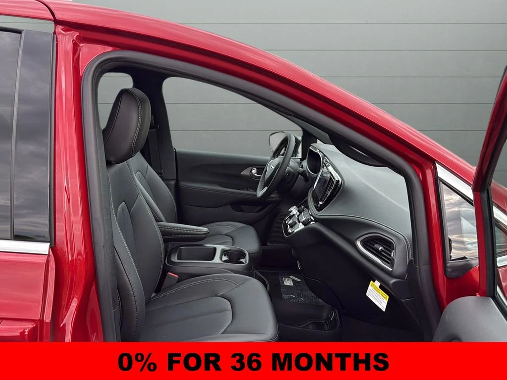 New 2026 Red Hot Pearl-Coat Exterior Paint Chrysler Select image 15