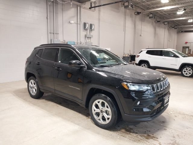 2026 Jeep Compass Latitude 4X4's photo