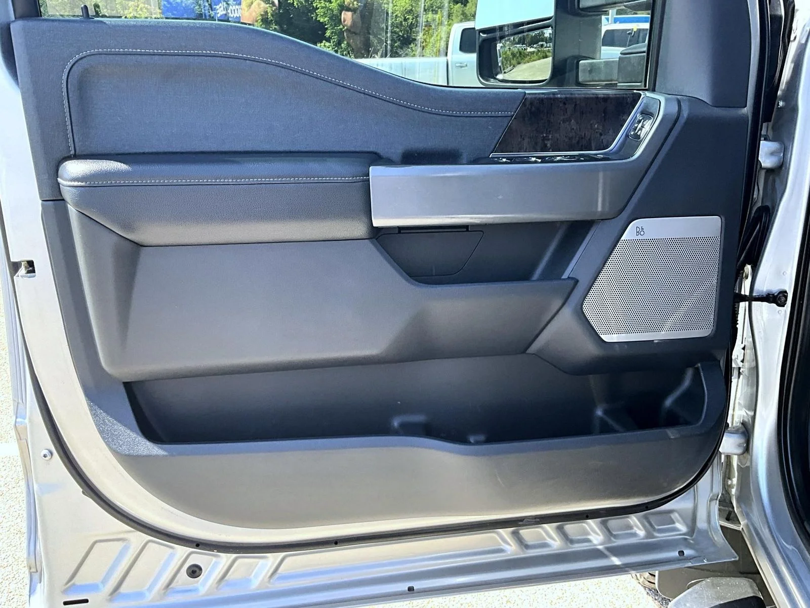 Used 2023 Silver Ford Lariat image 11